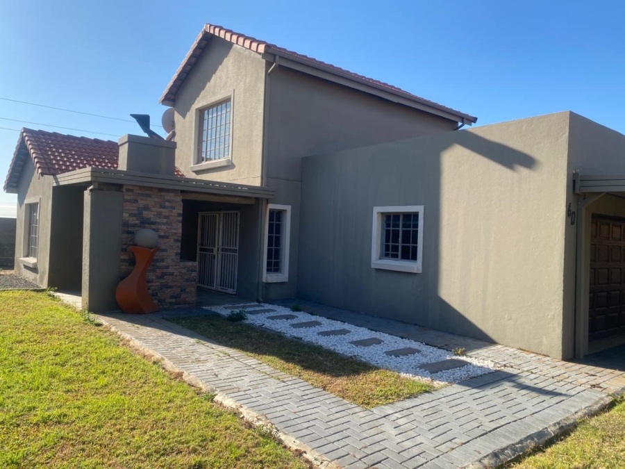 3 Bedroom Property for Sale in Waterkloof North West